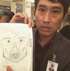 ユチョン（JYJ）、共演者チョ・ヒボンに“そっくりな”似顔絵をプレゼント