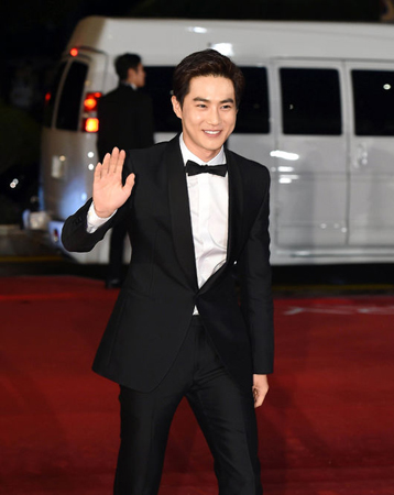 SUHO（EXO）、釜山国際映画祭に出席「韓国映画を愛してください」