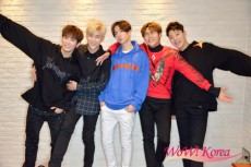 UNIQ デビュー1周年記念写真集 イボ トレカ UNIQ デビュー1周年記念