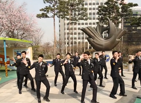 SUPER JUNIORドンへ シウォン 東方神起チャンミン 義警パンフ