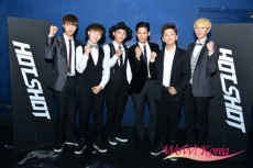 【会見レポ】韓国6人組ヒップホップグループ「HOT SHOT」、日本デビューシングル「Step by Step」発売記念囲み取材開催