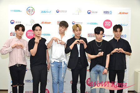 【イベントレポ】「B.A.P」、「CLC」、「MR.MR」が「2016 K-POP World festival inTOKYO」開催前のフォトセッションに登場