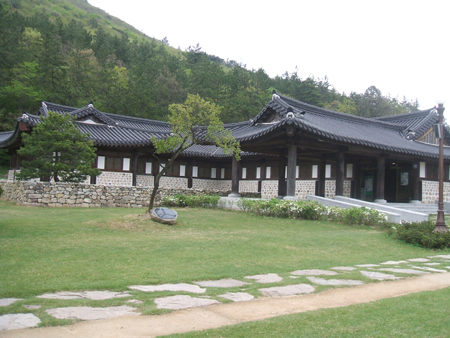 ＜Wコラム＞夏こそ行きたい！　韓国南部の旅～珍島の雲林山房