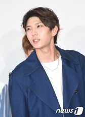 「VIXX」レオ、特番「アイドル陸上大会」収録中に鼻負傷… 病院で治療後、休息