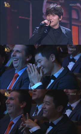 歌手K.Will、ステージ中に俳優ソン・ジュンギに告白「サランヘヨ」