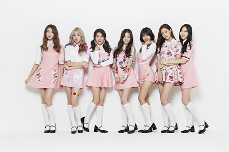 「MOMOLAND」、生涯初のサイン会を開催 「人気を実感」