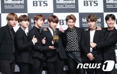 “BBMA受賞”「防弾少年団」側「ビルボードがBTSの影響力をビートルズと比べていた」