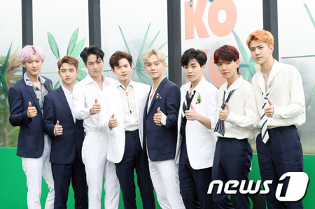 「EXO」、米ビルボードワールドアルバムチャートで2週連続1位獲得！