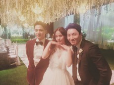 Sol Bigbang の兄 ドン ヒョンベ 弟夫妻の結婚を祝福 花道だけを