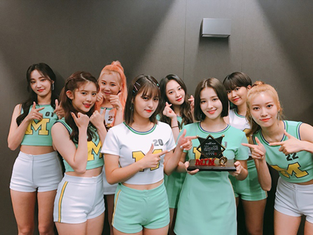 【公式】「MOMOLAND」、2018放送広告フェスティバル－新人スター賞を受賞