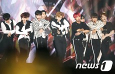 「Wanna One」ファンクラブ、デビュー1周年迎え検索語イベント実施「Wanna Oneサランヘ」