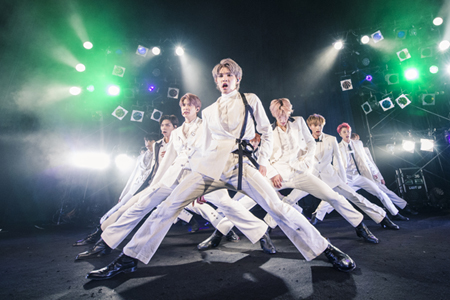 「NCT 127」、大妻女子大学の学園祭に登場！　女子大生「シンプルにイケメン」