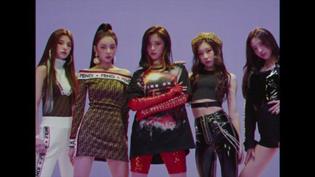 【トピック】“TWICE妹分”JYPエンタより誕生する新人ガールズグループ「ITZY（イッチ）」に大注目！