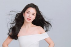 女優ソン・ヘギョ、再びロングヘア復活… ヘアスタイルに関係なく”女神”