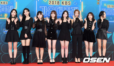 「LOVELYZ」、生放送中に不適切発言で事務所が謝罪