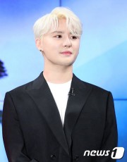 「Spotlight」キム・ジュンス（JYJ）、グローバルスターを夢見る人を応援「ためらわずに挑戦してほしい」