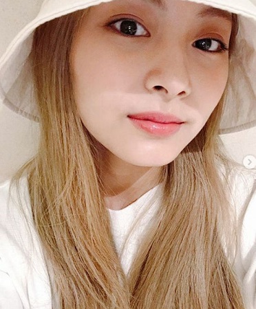 ツウィ（TWICE）、超アップのショット…近く見るとこんな感じ｜Infoseek