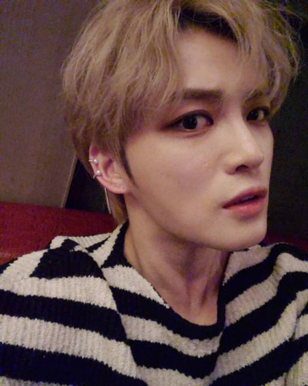 【トピック】ジェジュン（JYJ）、プレゼントをもらって少女のように喜ぶ姿が話題｜Infoseekニュース