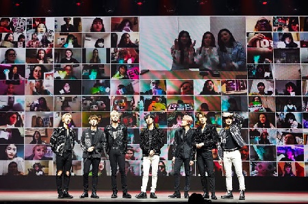 「SuperM」世界初オンライン公演「Beyond LIVE」、爆発的な反応..7万5千人が同時観覧