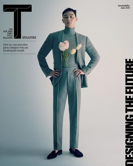 俳優パク・ソジュン、シンガポールのファッション誌に登場=カラースーツも完璧に着こなす