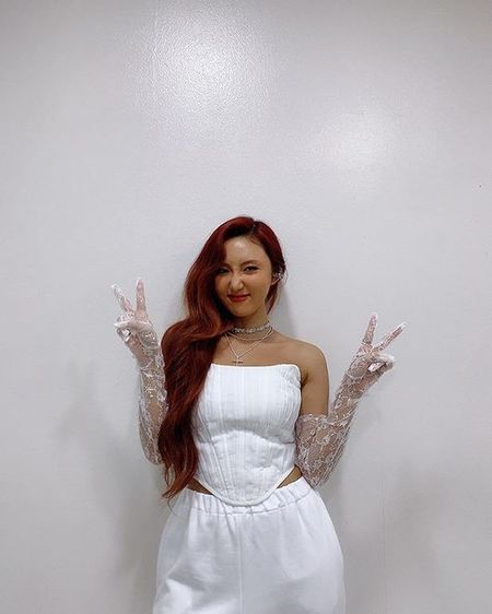 ファサ（MAMAMOO）、ソロ初のトリプルクラウン達成…多くの愛を