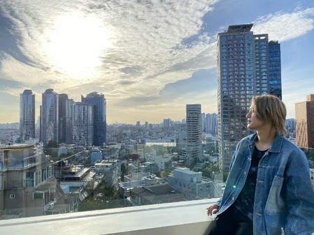 キム・ヒョンジュン（SS501リダ）、ソウルの空に自身の思いを馳せる「どうかコロナが終わりますように」