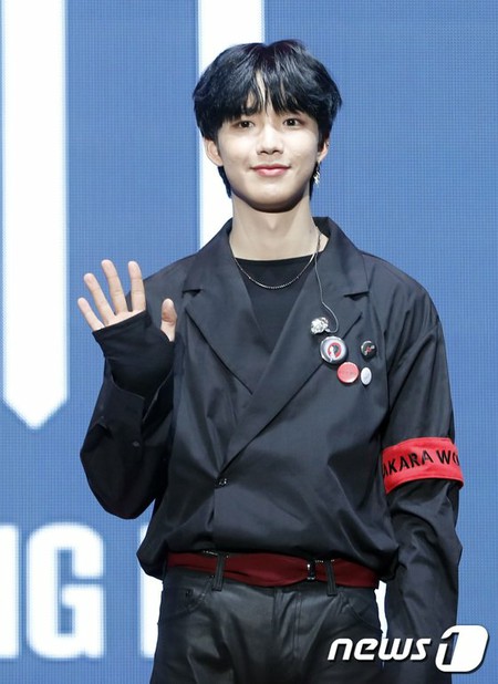 レア 写真集 MXM AB6IX イムヨンミン トレカ レア 写真集 MXM AB6IX イムヨンミン トレカ タレントカード