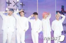 「TXT」、新型コロナ検査へ…濃厚接触者との共演で