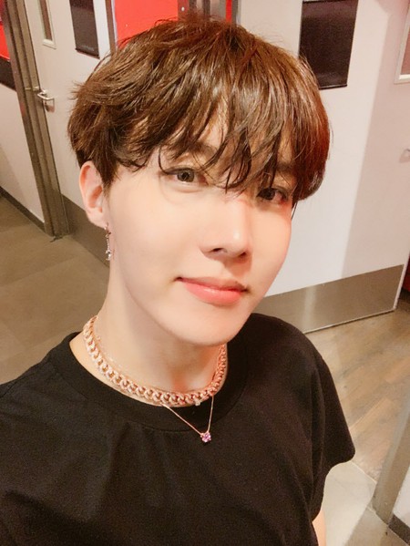 BTS(防弾少年団)」 J-HOPE、ファンとのコミュニティサイトで5