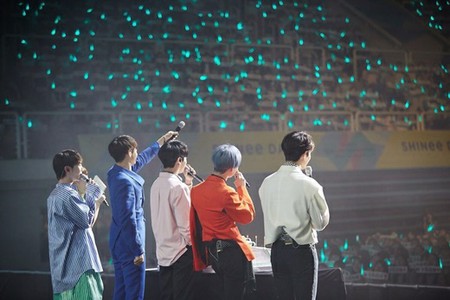 「SHINee」キー、5人とも一緒に…幸せなデビュー13周年をお祝い｜Infoseekニュース