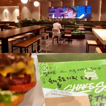 “遅咲き人気”俳優ソン・ソック、誰もいないハンバーガー店で食事…「シングルを頼んだがサービスでダブルになっちゃった」