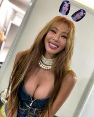 歌手Jessi、ボリューム感にジッパーが危うい？…後ろ姿にはさらに「びっくり」