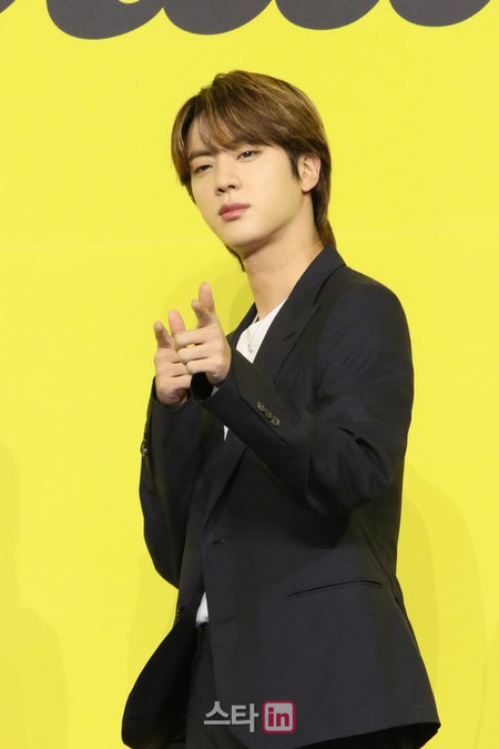 JIN（BTS）、悪質な投稿をするネットユーザーに「わざわざ苦労してるね」…事務所は検察送致を明かす