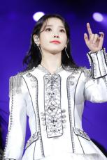 IU、新型コロナウイルス感染者と濃厚接触…「春史映画祭」不参加に