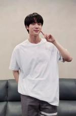 「BTS」JINのテニス中継登場に有名選手や世界中の公式SNSが大注目！