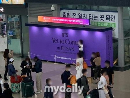 「BTS（防弾少年団）」、紫色に染まった釜山…ARMYたちも“お祭り”の雰囲気＝「BTS ’Yet To Come’ in BUSAN」の現場より