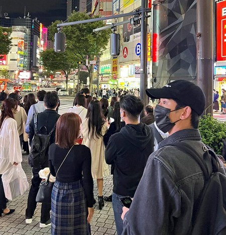 俳優キム・スヒョン、日本での近況…隠していても独歩的なビジュアル