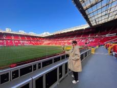 俳優クォン・ユル、サッカーファン憧れの地＝イングランドで試合観戦