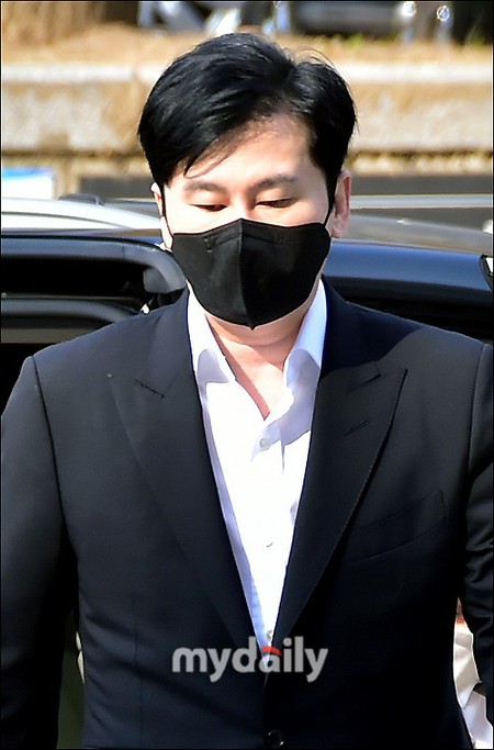 “B.Iの薬物捜査もみ消し・脅迫”ヤン・ヒョンソク元YG代表、検察が「懲役3年」求刑