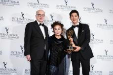 【公式】CJグループのイ・ミギョン副会長、国際エミー賞の功労賞受賞…俳優ソン・ジュンギがプレゼンター「韓国アーティストのための支援を惜しまない方」