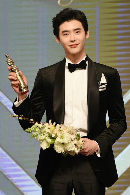 俳優イ・ジョンソク、史上初の「MBC演技大賞」2度受賞の男性俳優となるか？「ビッグマウス」での熱演で高視聴率