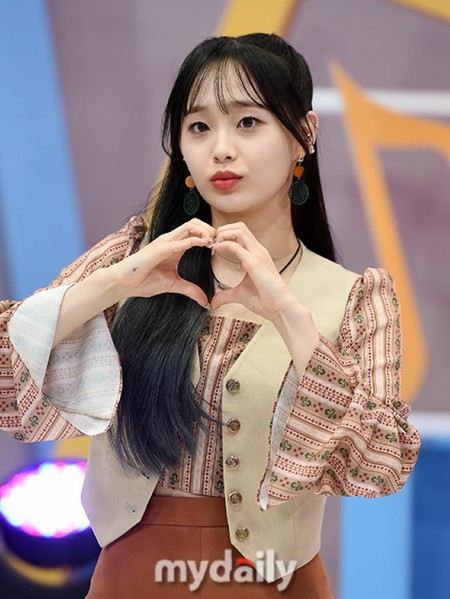loona chuu why not? 12:00 トレカ 今月の少女 チュウ m58957861581_1.jpg?1723389130