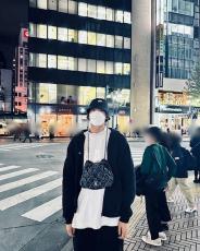 俳優キム・ヨングァン、カバンどうやって持ってるの？…「日本に行ってきた」