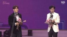 ＜2022 SBS芸能大賞＞ユ・ジェソク＆キム・ジョングク、「ランニングマン」でカップル賞「どの賞よりも意味深い」