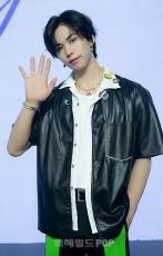ASTRO ラキ　握手　最終値下げ 83u0o72rteli0hpv6lzrp1h6leh0h2