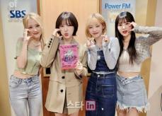 「TRI.BE」、ウェンディ（Red Velvet）のラジオにゲスト出演時の写真公開
