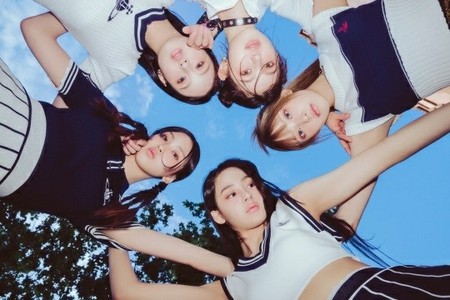 「NewJeans」、米ビルボード「グローバル200」でK-POP女性アーティスト新記録達成！