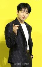 「BTS（防弾少年団）」JUNG KOOK、3時間のライブ配信が話題…コメント欄を見て涙？「僕たちがいなくても幸せになって」