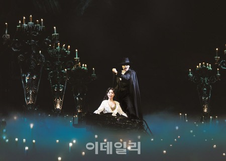 「オペラ座の怪人」13年ぶりの韓国語公演…「痛み、嫉妬、涙」チョ・スンウの切ない「怪人」