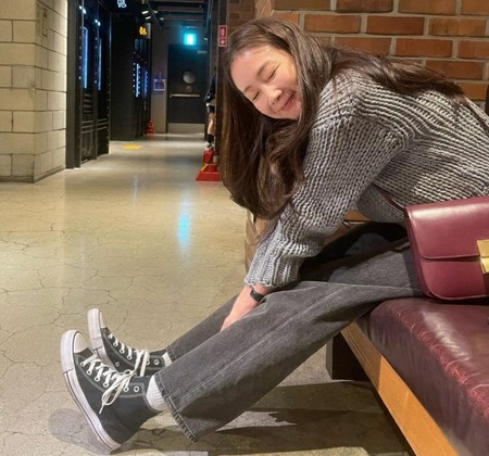 女優チェ・ジウ、育児ママ「ジウ姫」の楽しい外出…温かいほほ笑みの日常公開